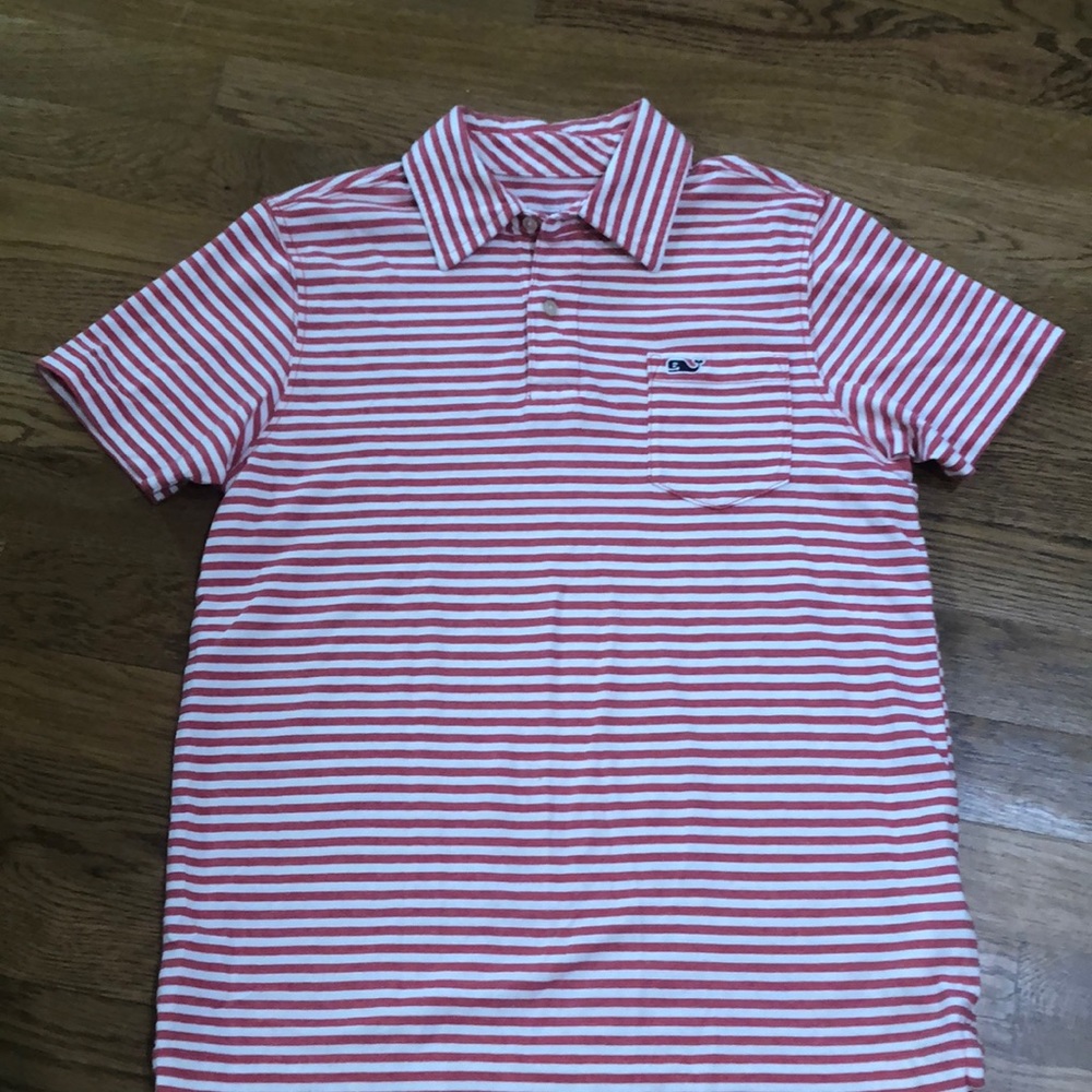 Vineyard Vines boy short size s (8-10)